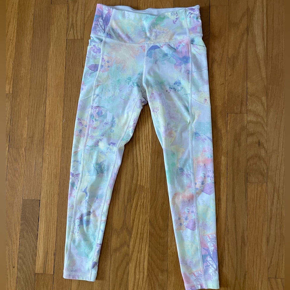 Victorias Secret Leggings! Size 4 Watercolor pastel pattern so cute! 💖✨